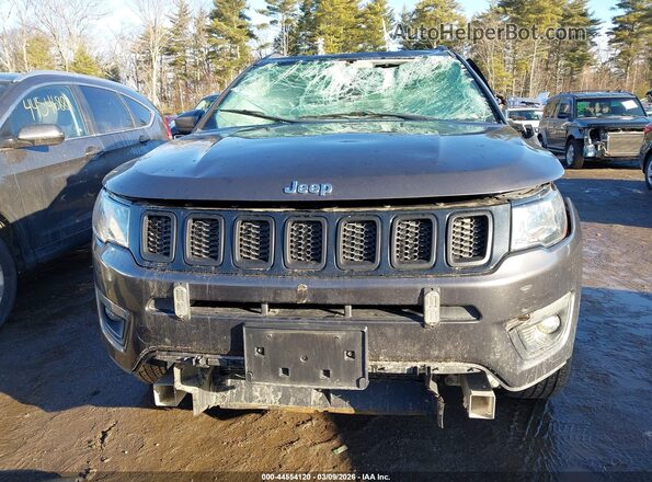 3C4NJDBB8HT692449 2017 JEEP NEW COMPASS Gray Widok zestawu wskaźników