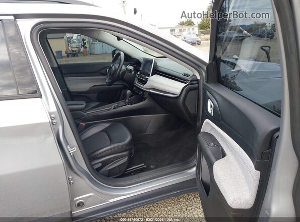 3C4NJDBB8NT101936 2022 JEEP COMPASS Silver წინა სალონის ხედი
