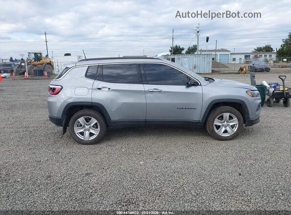 3C4NJDBB8NT101936 2022 JEEP COMPASS Silver უკანა სალონის ხედი