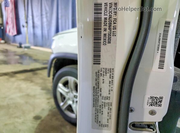 3C4NJDBN4PT553038 2023 JEEP COMPASS White Widok wnętrza 360 stopni