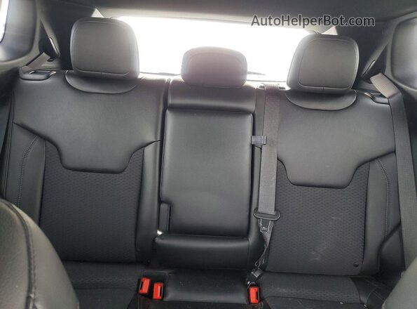 3C4NJDBN4PT560040 2023 JEEP COMPASS Silver 