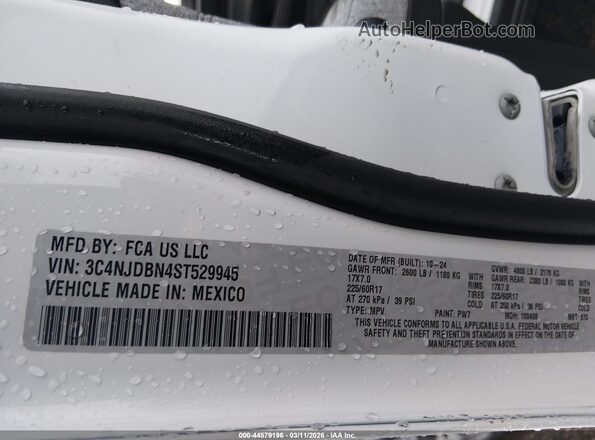 3C4NJDBN4ST529945 2025 JEEP COMPASS White Vista del compartimento del motor