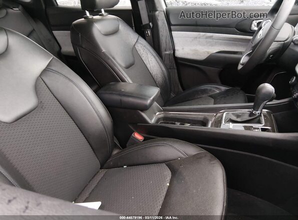 3C4NJDBN4ST529945 2025 JEEP COMPASS White Vista interior delantera