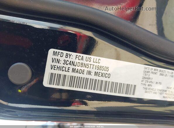 3C4NJDBN5TT198505 2026 JEEP COMPASS Black Engine compartment view
