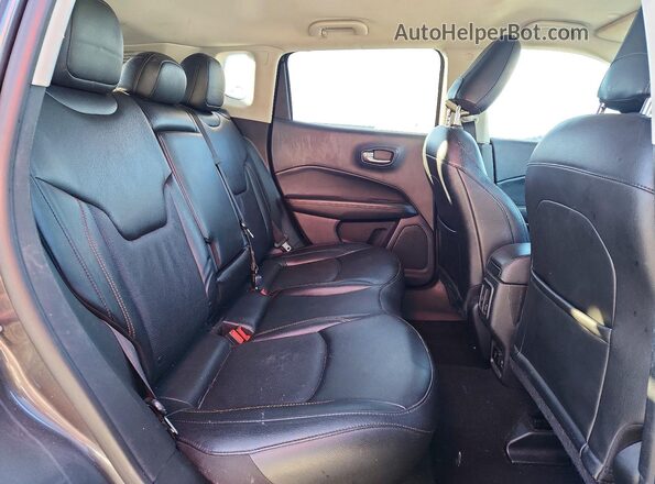 3C4NJDCB1MT527769 2021 JEEP COMPASS Gray Vista interior trasera