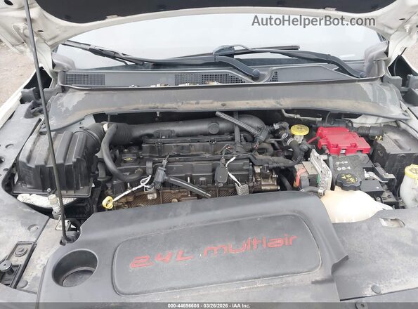 3C4NJDCB3KT842568 2019 JEEP COMPASS Белый Вид сзади