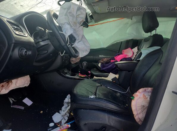 3C4NJDCB4MT559163 2021 JEEP COMPASS White Front interior view