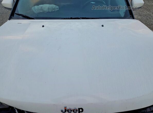 3C4NJDCB4MT596150 2021 JEEP COMPASS White Vista del compartimento del motor