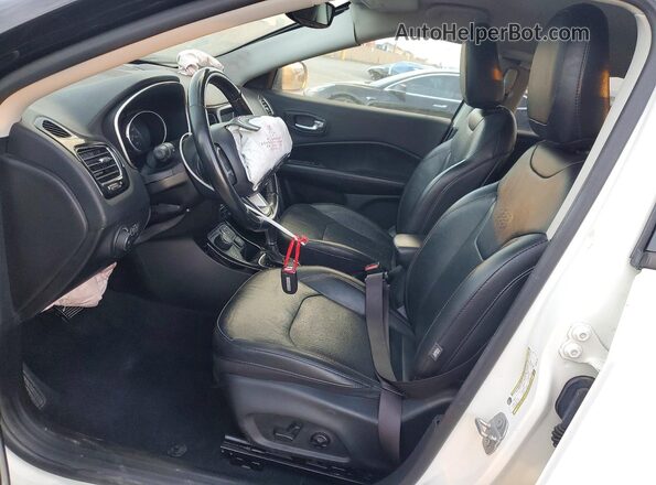 3C4NJDCB4MT596150 2021 JEEP COMPASS White Vista interior delantera