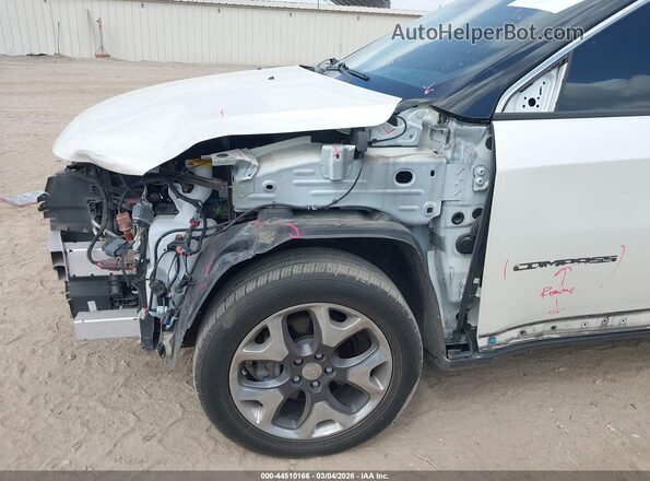 3C4NJDCB8JT264188 2018 JEEP COMPASS White 