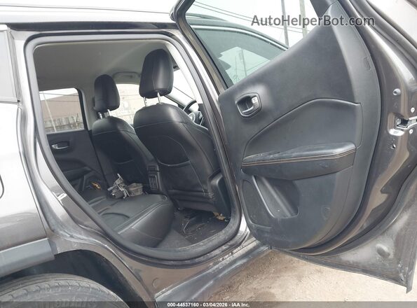 3C4NJDCB9MT515675 2021 JEEP COMPASS Gray 