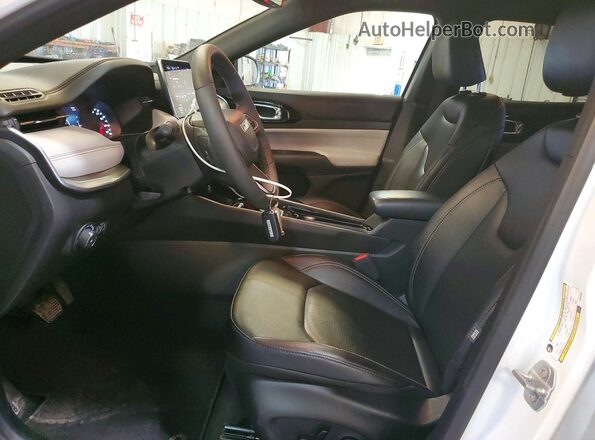 3C4NJDCN7ST584582 2025 JEEP COMPASS White Սալոնի դիմացի տեսք