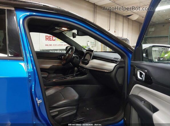 3C4NJDCN9PT536203 2023 JEEP COMPASS Blue Front interior view