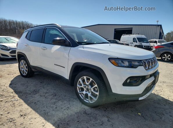 3C4NJDCN9ST512976 2025 JEEP COMPASS White Панорамний вид салону 360°