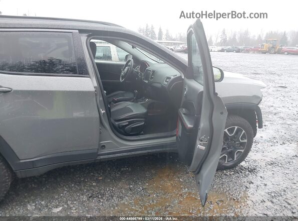 3C4NJDDB0MT536106 2021 JEEP COMPASS Серый Вид салона спереди
