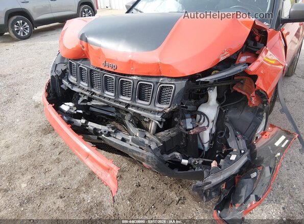 3C4NJDDB2MT517024 2021 JEEP COMPASS Orange Widok z przodu