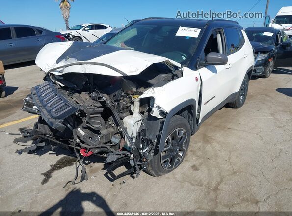 3C4NJDDB3KT668970 2019 JEEP COMPASS White Przód lewy