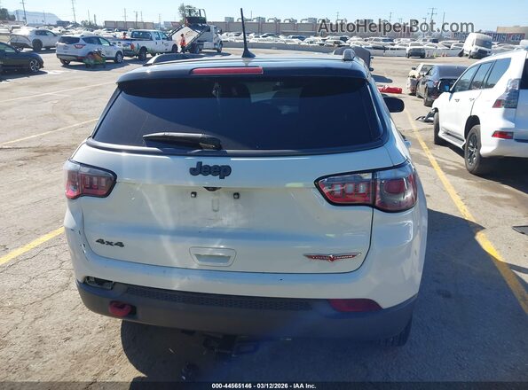 3C4NJDDB3KT668970 2019 JEEP COMPASS White 