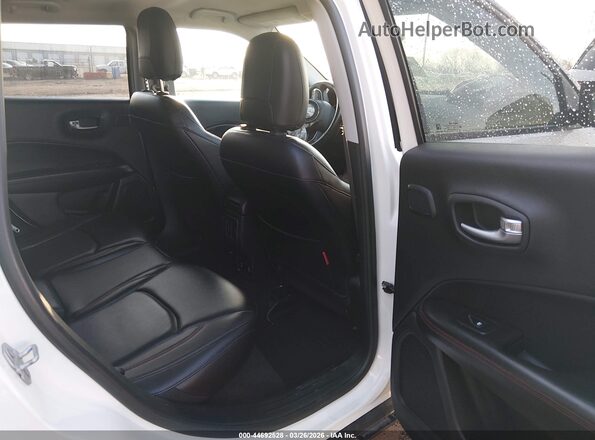 3C4NJDDB5HT630746 2017 JEEP NEW COMPASS White VIN კოდის სტიკერის ხედი