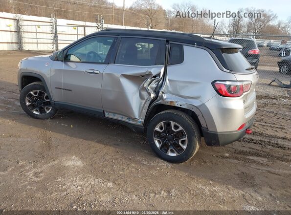 3C4NJDDB7JT232055 2018 JEEP COMPASS Silver Tył lewy