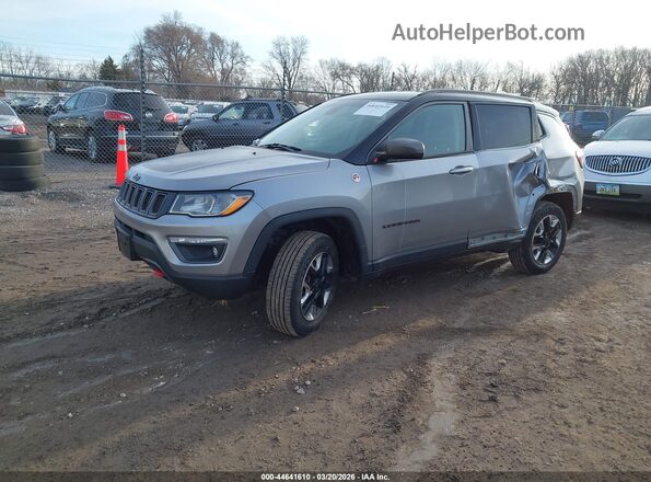 3C4NJDDB7JT232055 2018 JEEP COMPASS Silver Przód lewy
