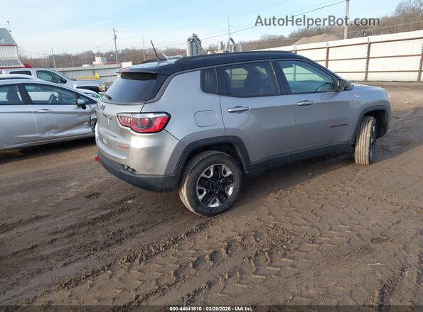 3C4NJDDB7JT232055 2018 JEEP COMPASS Silver Tył prawy