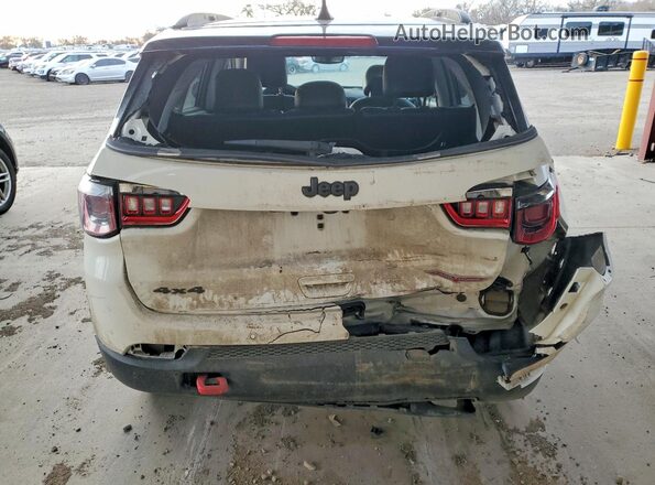 3C4NJDDB8MT598224 2021 JEEP COMPASS Белый Вид сзади