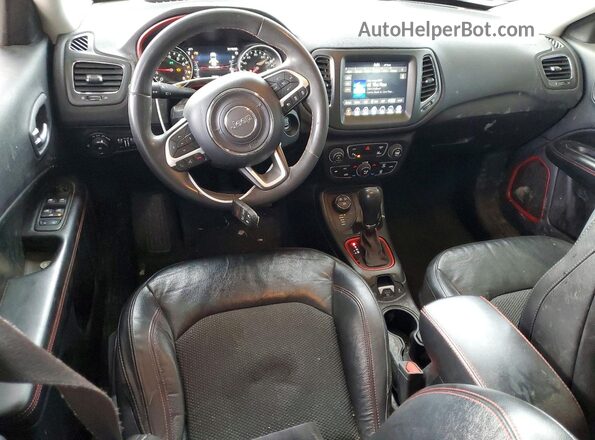3C4NJDDB8MT598224 2021 JEEP COMPASS Белый Вид панели приборов