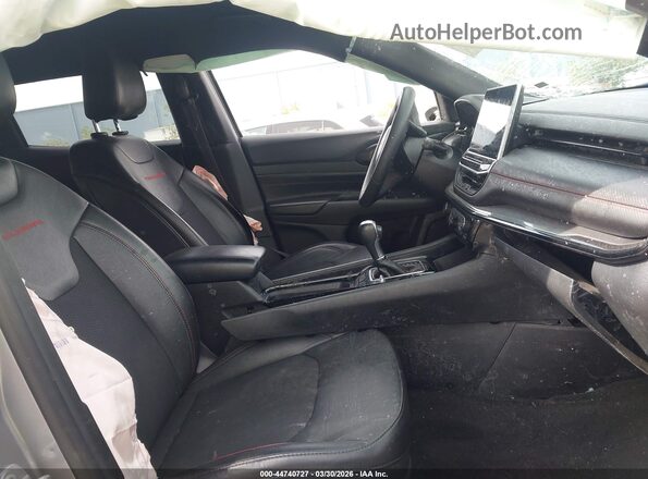 3C4NJDDN2PT566772 2023 JEEP COMPASS Silver Vista interior delantera