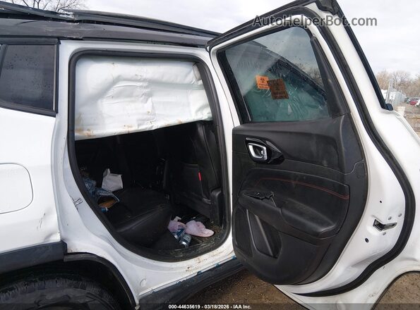 3C4NJDDN4RT144831 2024 JEEP COMPASS Белый Вид наклейки с VIN-кодом