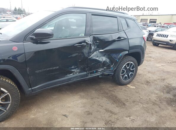 3C4NJDDN9RT101635 2024 JEEP COMPASS Black Vista frontal