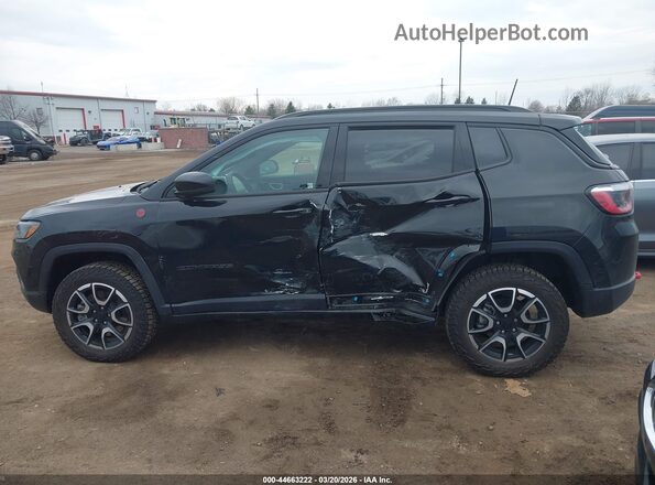 3C4NJDDN9RT101635 2024 JEEP COMPASS Black Vista interior de 360 grados