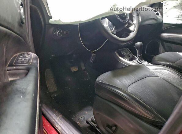 3C4NJDEB2MT600807 2021 JEEP COMPASS Красный Вид панели приборов
