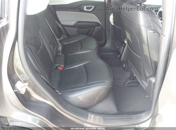 3C4NJDFN2RT594023 2024 JEEP COMPASS Серый Вид наклейки с VIN-кодом
