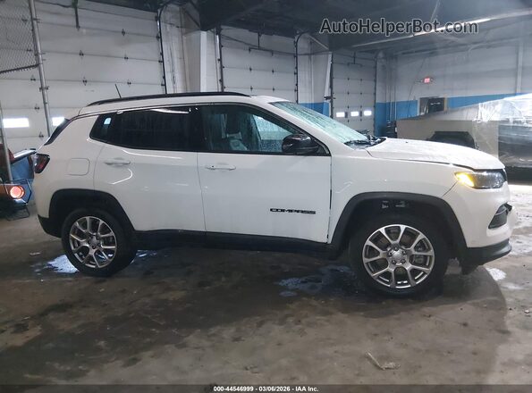 3C4NJDFN9PT558522 2023 JEEP COMPASS White Սալոնի հետևի տեսք