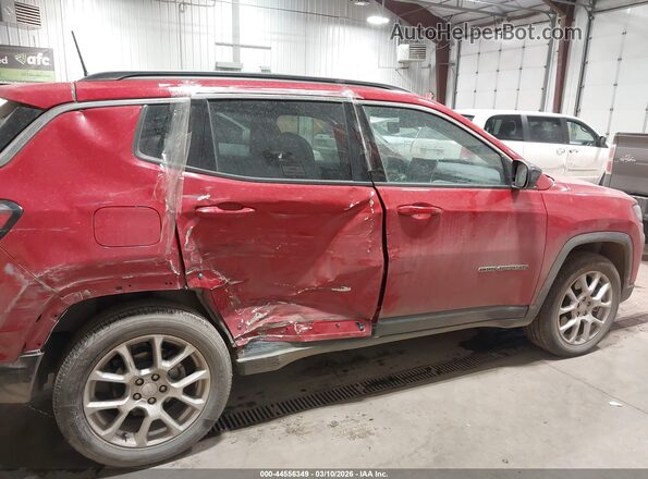 3C4NJDFN9RT594021 2024 JEEP COMPASS Maroon Вид задньої частини салону