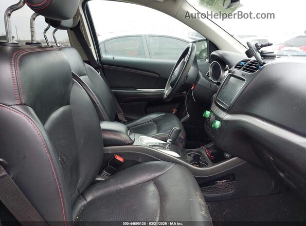 3C4PDDEG3KT846306 2019 DODGE JOURNEY Серебряный Вид салона спереди