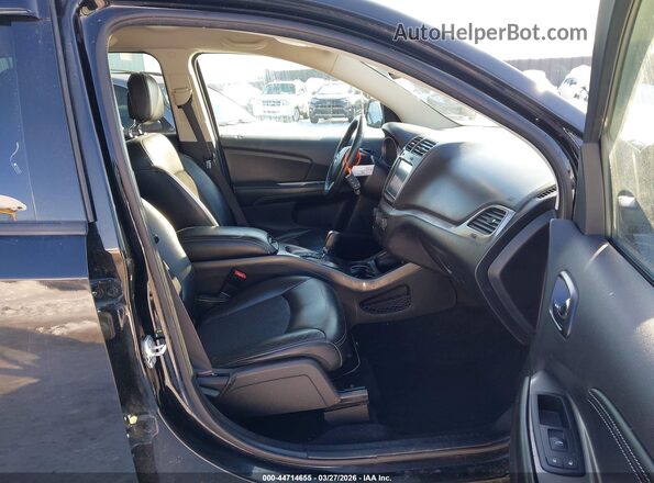 3C4PDDGG2HT517702 2017 DODGE JOURNEY Черный Вид салона спереди