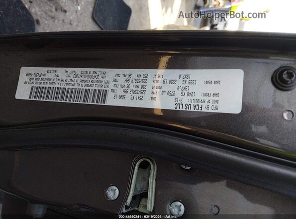 3C4PDDGG4KT841063 2019 DODGE JOURNEY Gray Vista del compartimento del motor