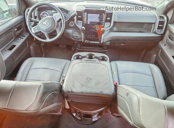 3C63RRGJ5TG155284 2026 RAM 3500 White Widok deski rozdzielczej