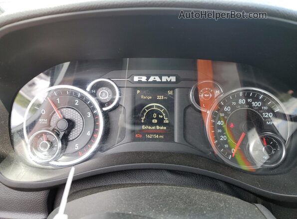 3C63RRGL5NG339614 2022 RAM 3500 White Vista del cuadro de instrumentos