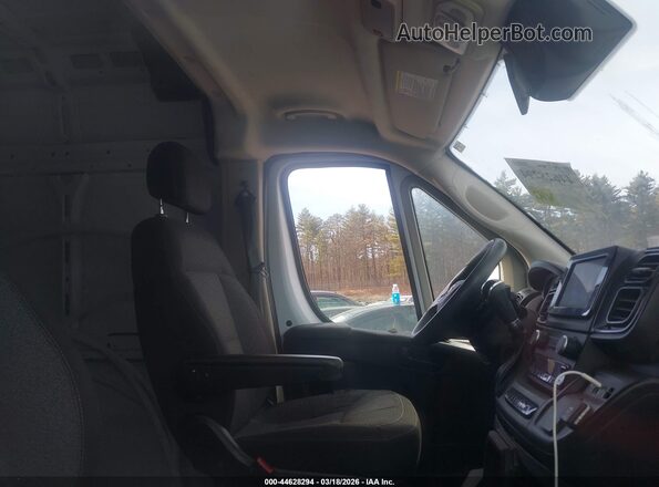 3C6LRVDG2NE125076 2022 RAM PROMASTER 2500 White Vista interior delantera