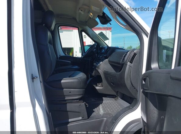 3C6LRVDG4PE567845 2023 RAM PROMASTER 2500 White Vista interior delantera