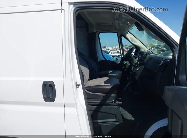 3C6LRVDGXPE588053 2023 RAM PROMASTER 2500 Белый Вид салона спереди