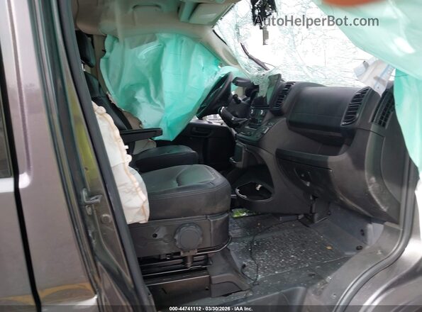 3C6MRVUG2NE104121 2022 RAM PROMASTER 3500 Gray Front interior view