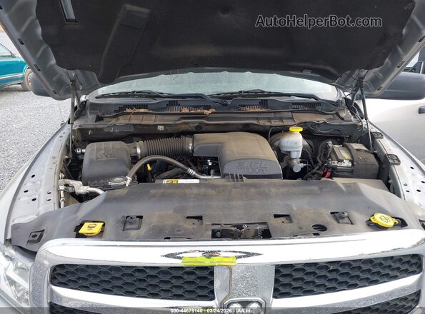 3C6RR6KG6NG210686 2022 RAM 1500 CLASSIC Silver 