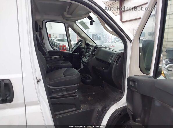 3C6TRVCG5LE141853 2020 RAM PROMASTER 2500 White Вид салону спереду