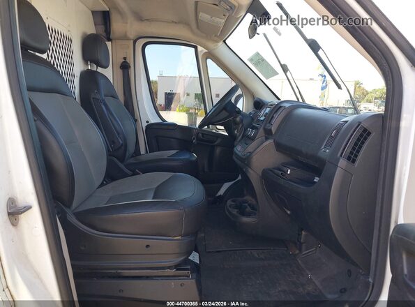 3C6TRVDG2GE128921 2016 RAM PROMASTER 2500 White Widok wnętrza z przodu