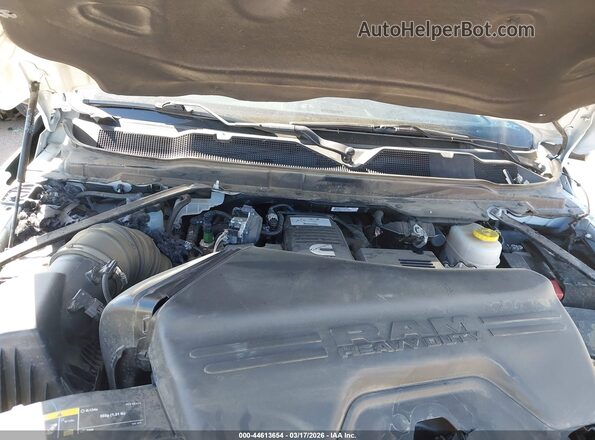 3C6UR5CL3RG316812 2024 RAM 2500 White Rear view