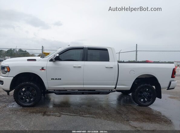 3C6UR5DL0MG516098 2021 RAM 2500 White Вид задньої частини салону